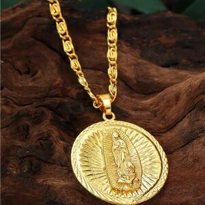 Gold Pendant Necklace